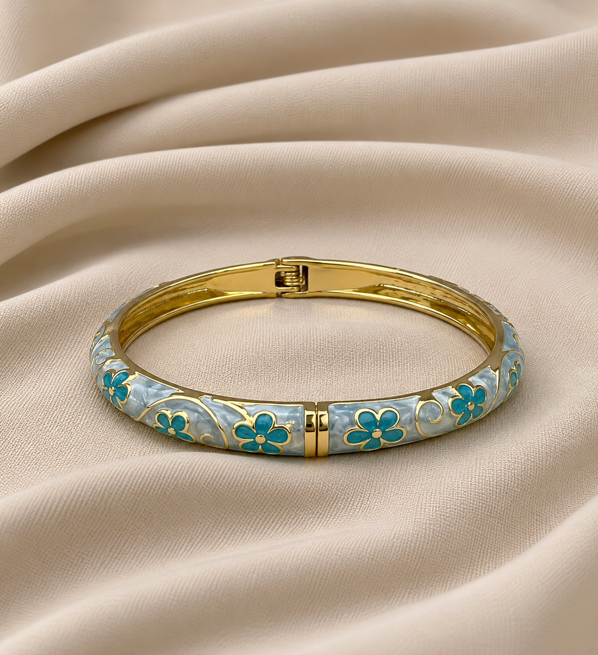 Bangle bracelet