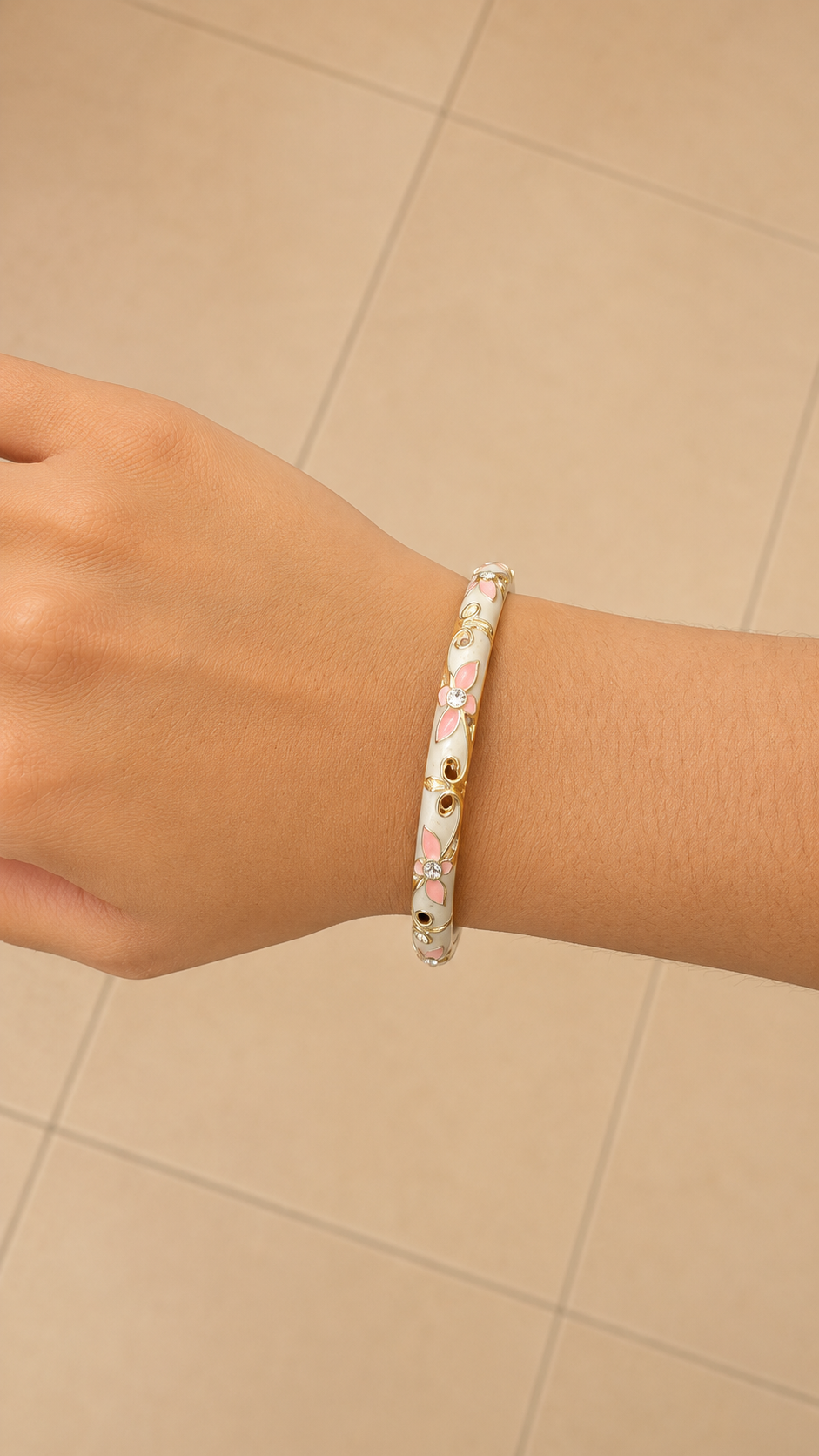 Bangle bracelet
