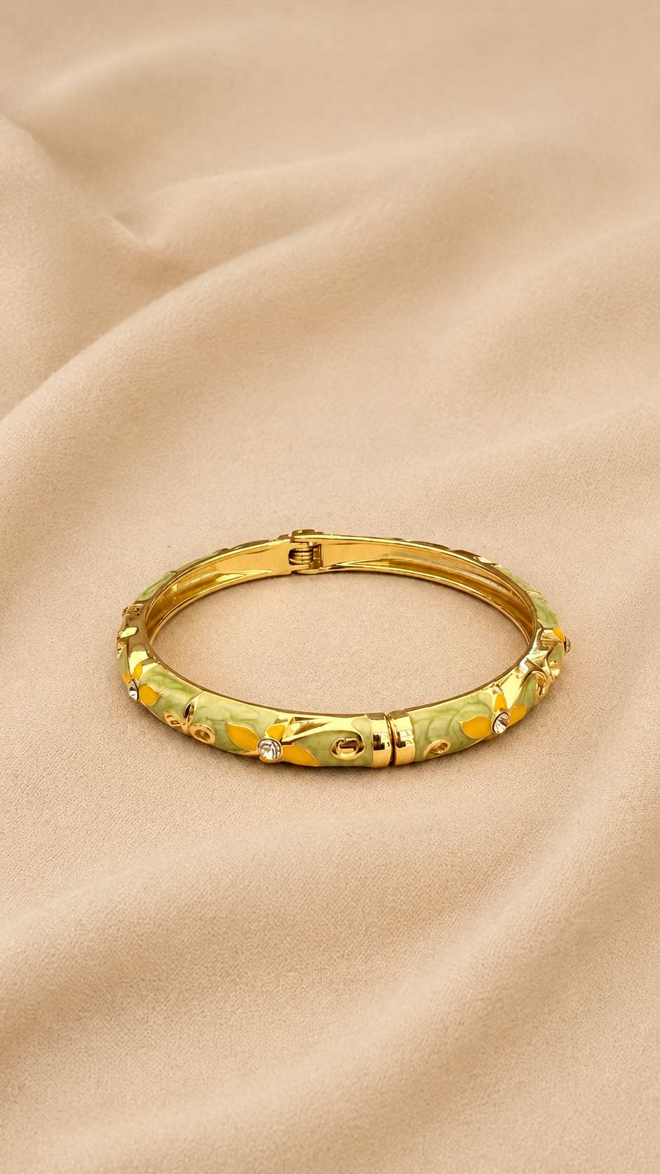 Bangle bracelet