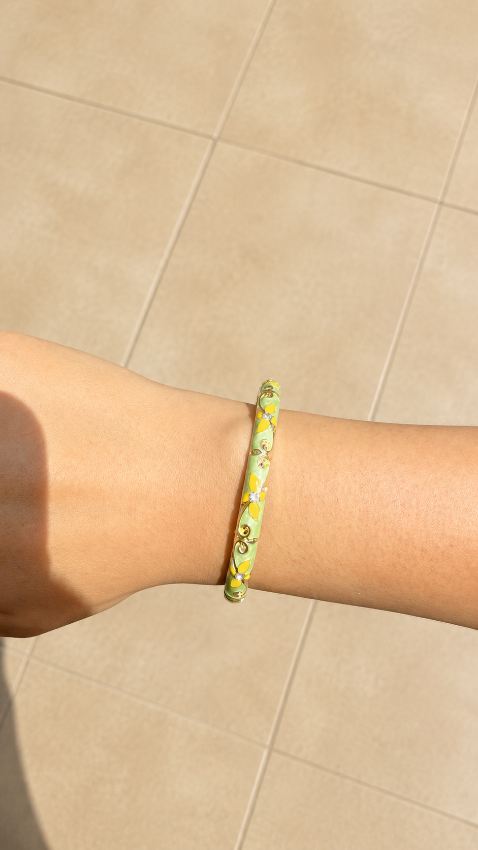 Bangle bracelet